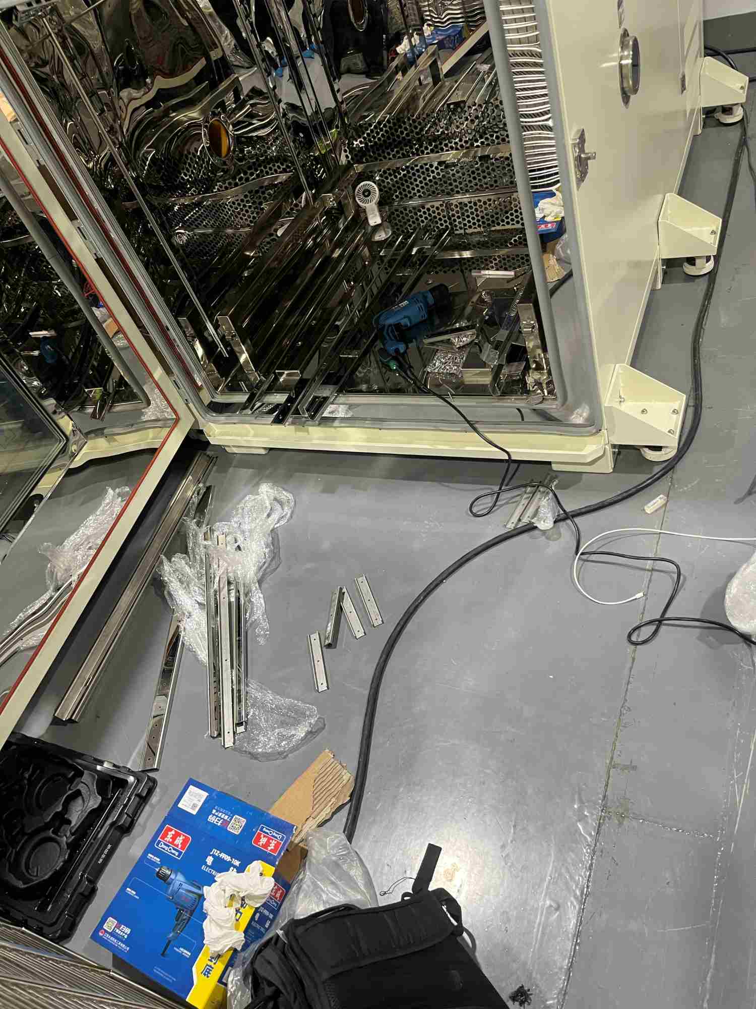 On-site Chamber Engineering Maintenance On-site Chamber Repair Photos